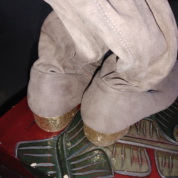 Ladies size 9 beige slouch Boots Bling heel - Picture 4 of 8